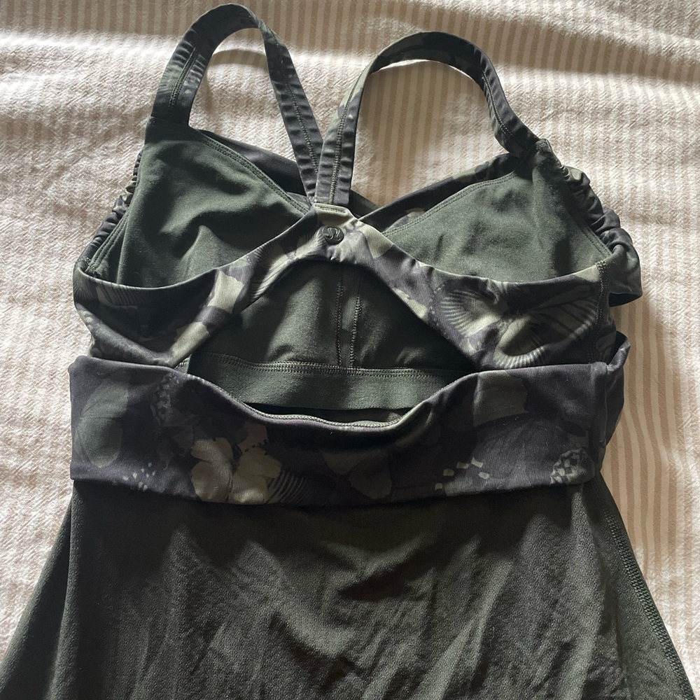 Lululemon top - size 6